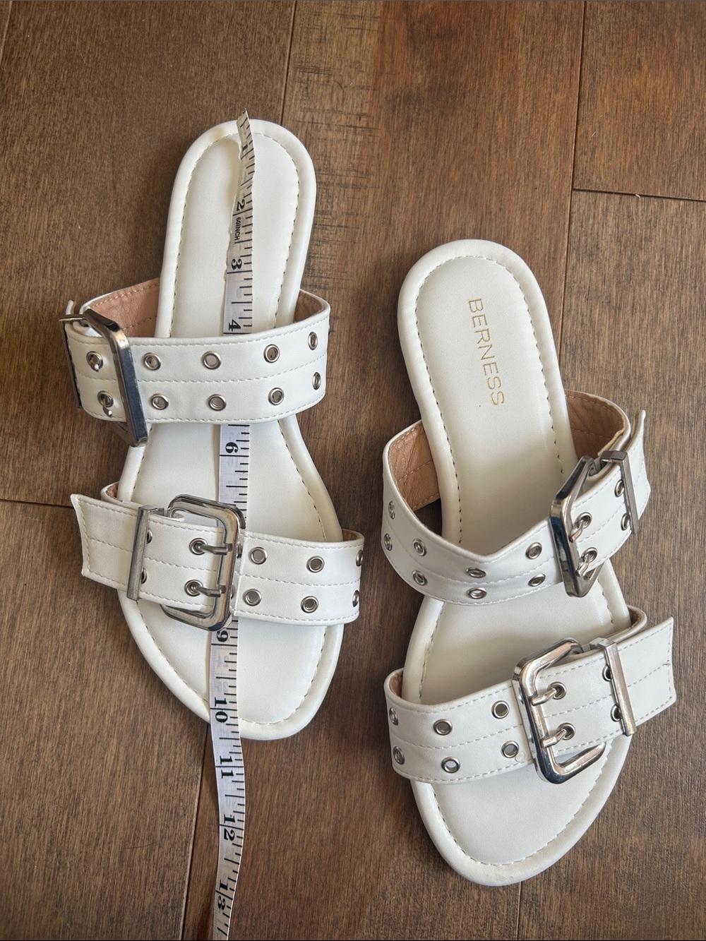 BERNESS White Double-Strap Buckle Slide Sandals Size 9 - Picture 3 of 4